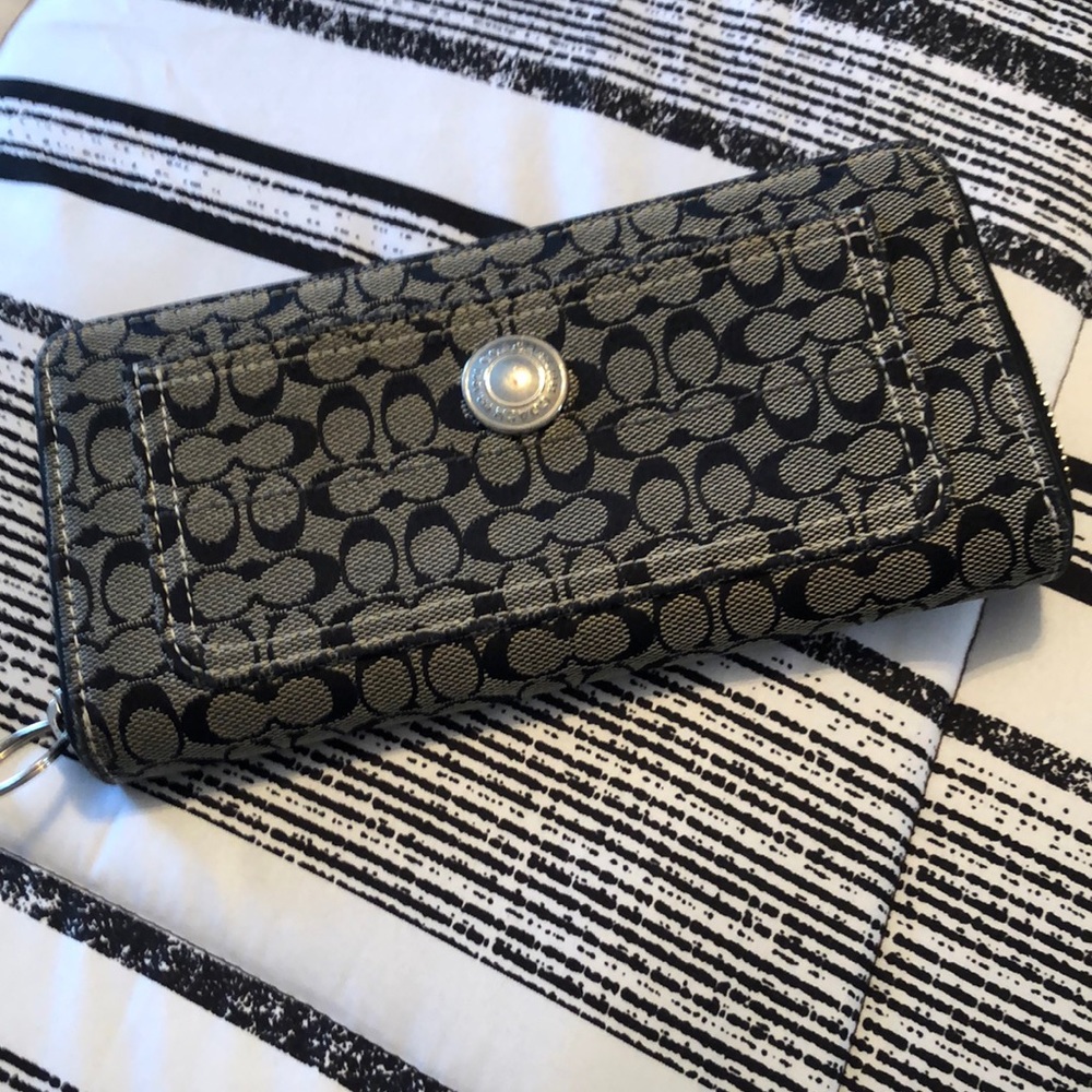 Large size coach wallet